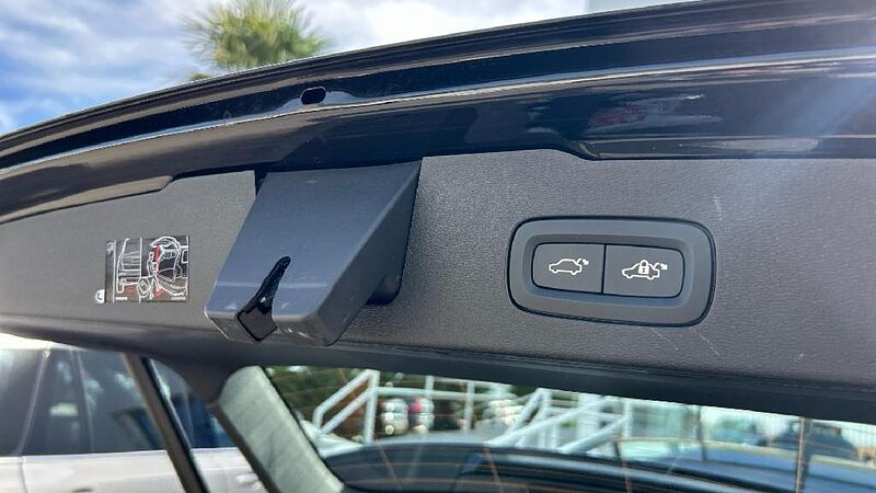 Volvo V60 V60 Core, T6 AWD Híbrido enchufable, Eléctrico/Gasolina, Bright