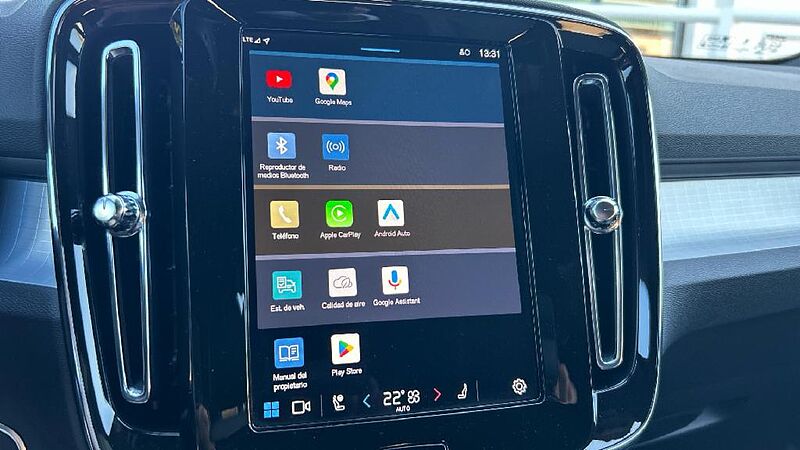 Volvo XC40 XC40 Plus, B3 Mild Hybrid, Gasolina, Dark