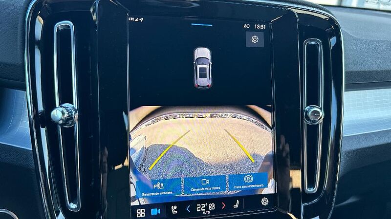 Volvo XC40 XC40 Plus, B3 Mild Hybrid, Gasolina, Dark