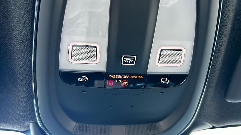 Volvo XC40 XC40 Plus, B3 Mild Hybrid, Gasolina, Dark