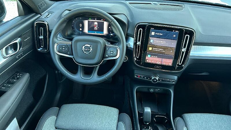 Volvo XC40 XC40 Plus, B3 Mild Hybrid, Gasolina, Dark