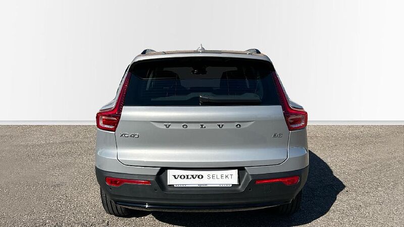 Volvo XC40 XC40 Plus, B3 Mild Hybrid, Gasolina, Dark