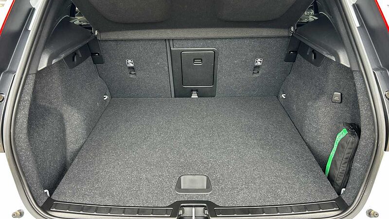 Volvo XC40 XC40 Momentum Pro, T2 (gasolina - manual)