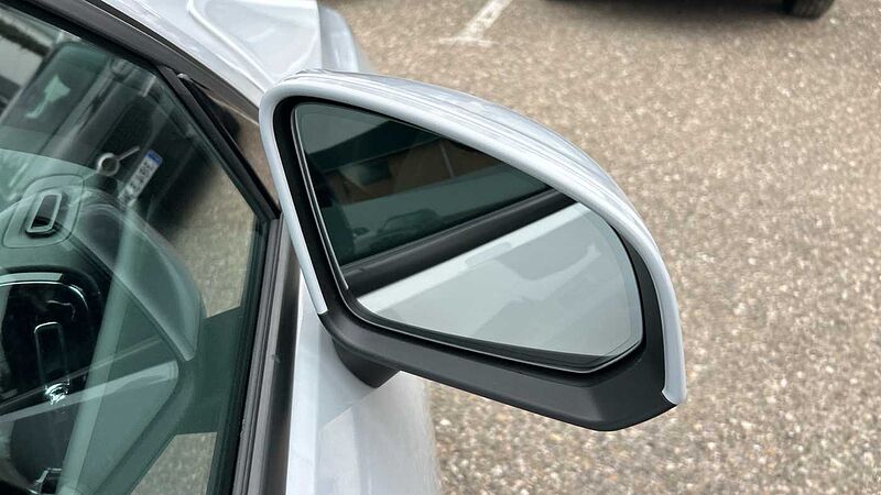 Volvo XC40 XC40 Momentum Pro, T2 (gasolina - manual)