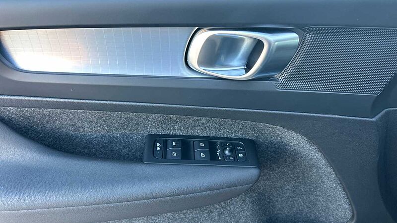 Volvo XC40 XC40 Core, B3 Mild Hybrid, Gasolina