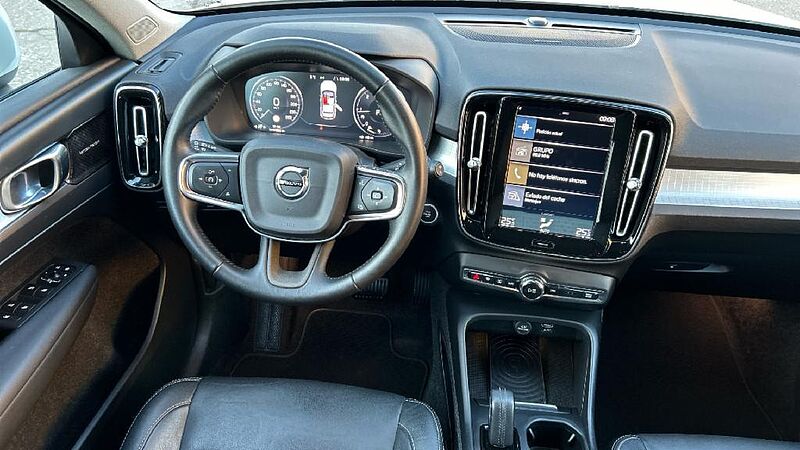 Volvo XC40 XC40 D4 AWD Momentum Automático