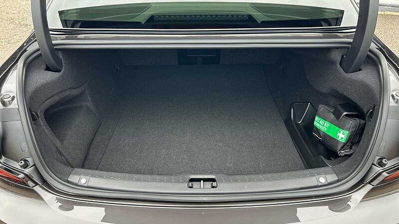 Volvo S90 S90 Recharge Ultimate, T8 AWD Híbrido enchufable, Eléctrico/Gasolina, Dark