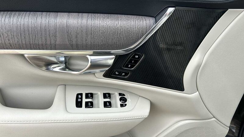 Volvo S90 S90 Recharge Ultimate, T8 AWD Híbrido enchufable, Eléctrico/Gasolina, Dark