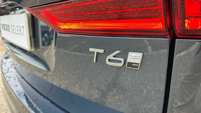 Volvo XC60 XC60 Plus, T6 AWD Híbrido enchufable, Eléctrico/Gasolina, Bright