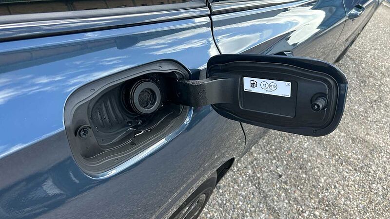 Volvo V60 2.0 B4 P PLUS DARK AUTO 197 5P