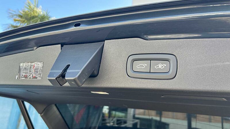 Volvo V60 2.0 B4 P PLUS DARK AUTO 197 5P