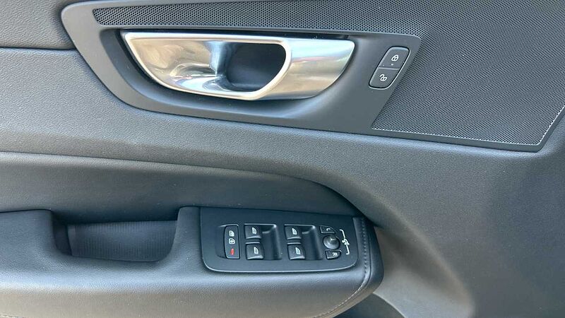 Volvo XC60 2.0 B4 D CORE AUTO 197 5P