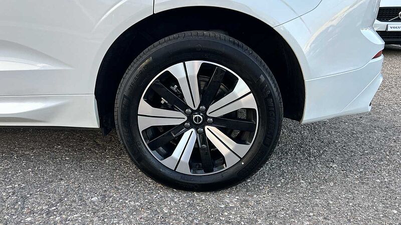 Volvo XC60 2.0 T6 RECHARGE PLUS DARK AUTO 4WD 350 5P