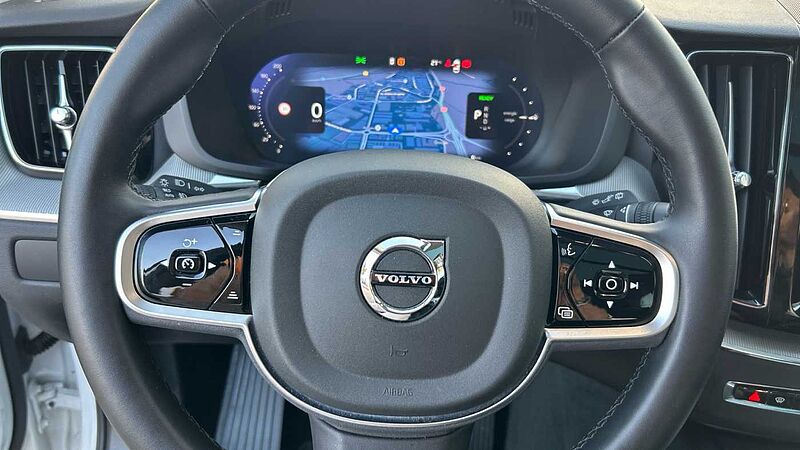 Volvo XC60 2.0 T6 RECHARGE PLUS DARK AUTO 4WD 350 5P