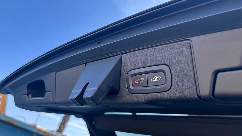 Volvo XC60 2.0 B4 D MOMENTUM PRO AUTO 197 5P