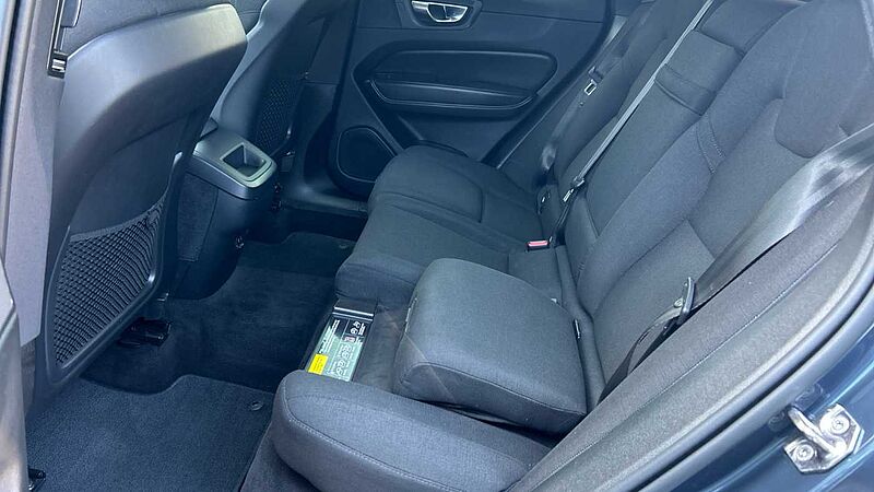 Volvo XC60 2.0 B4 D MOMENTUM PRO AUTO 197 5P