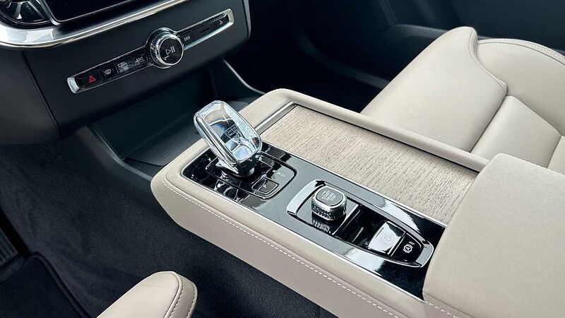 Volvo XC90 2.0 B5 P MHEV PLUS BRIGHT AWD AUTO 250 5P 7 Plazas