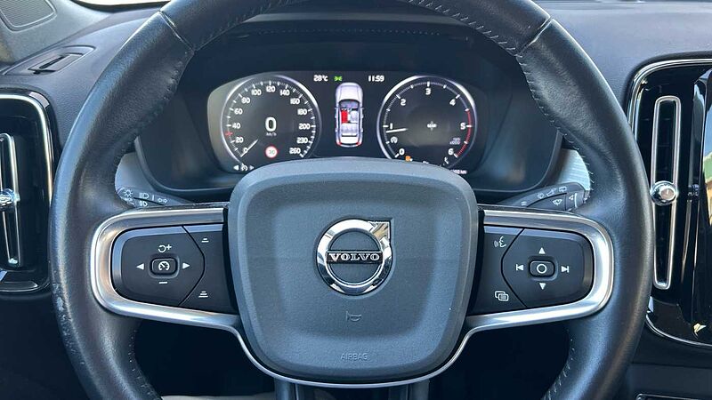 Volvo XC40 2.0 D3 BUSINESS PLUS 150 5P