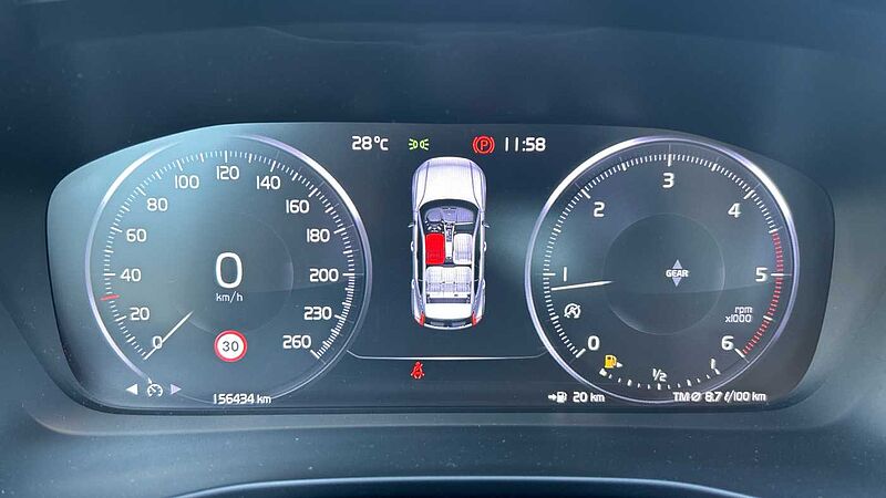 Volvo XC40 2.0 D3 BUSINESS PLUS 150 5P