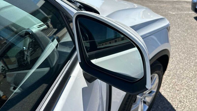 Volvo XC40 2.0 D3 BUSINESS PLUS 150 5P