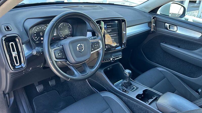 Volvo XC40 2.0 D3 BUSINESS PLUS 150 5P