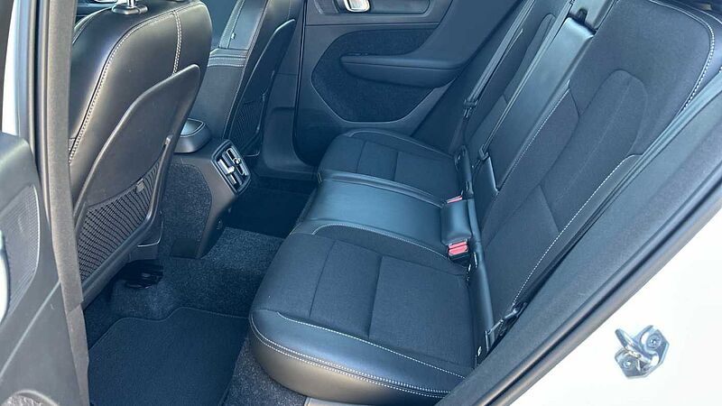 Volvo XC40 2.0 D3 BUSINESS PLUS 150 5P