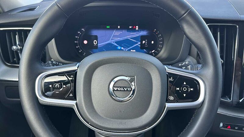 Volvo XC60 2.0 B5 P PLUS DARK AUTO 4WD 250 5P