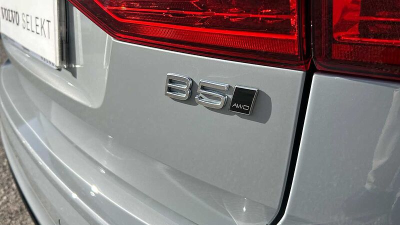 Volvo XC60 2.0 B5 P PLUS DARK AUTO 4WD 250 5P