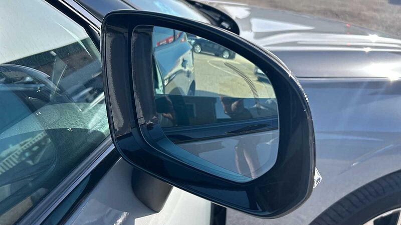 Volvo XC60 2.0 B5 P PLUS DARK AUTO 4WD 250 5P