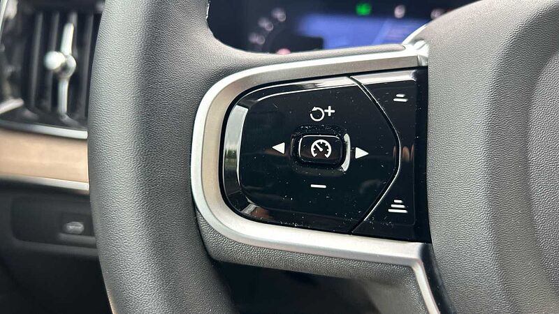Volvo XC90 2.0 T8 PHEV PLUS DARK RECHARGE AWD AT 455 5P 7 Plazas