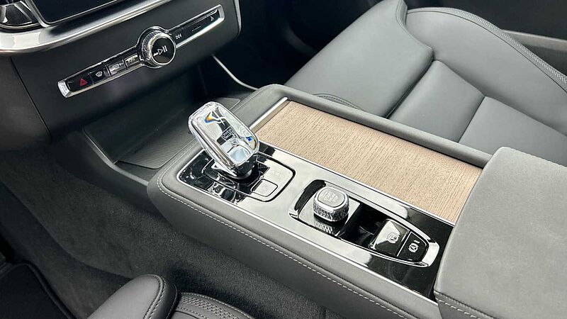 Volvo XC90 2.0 T8 PHEV PLUS DARK RECHARGE AWD AT 455 5P 7 Plazas