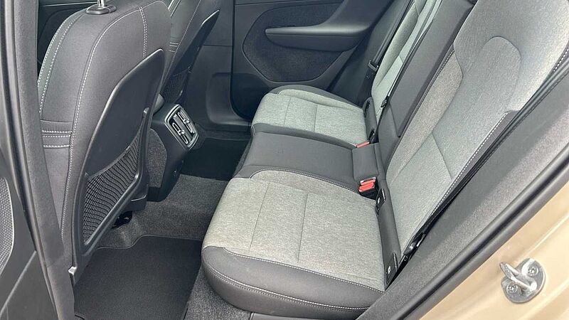 Volvo XC40 2.0 B3 PLUS DARK AUTO 163 5P