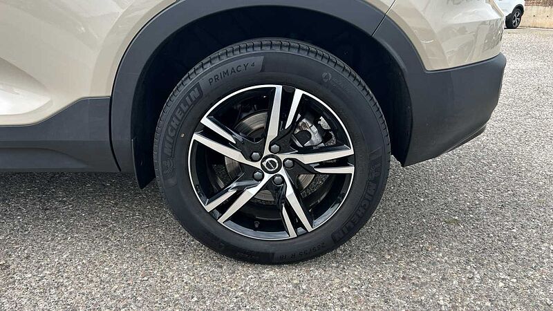 Volvo XC40 2.0 B3 PLUS DARK AUTO 163 5P