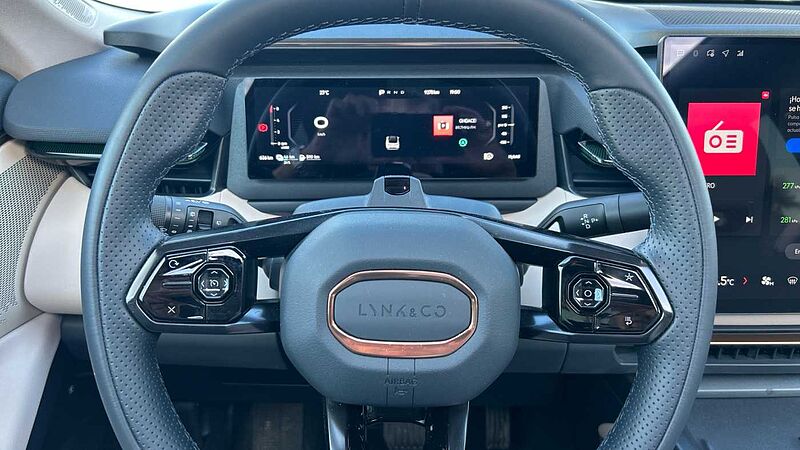 Lynk & Co 08 1.5 PHEV MORE 350 5P