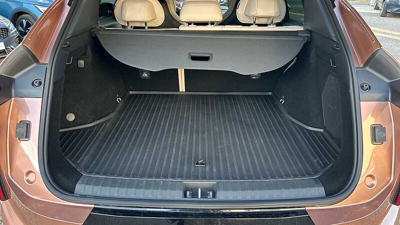 Lynk & Co 08 1.5 PHEV MORE 350 5P