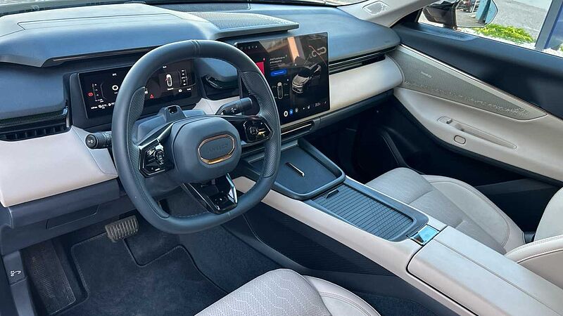 Lynk & Co 08 1.5 PHEV MORE 350 5P