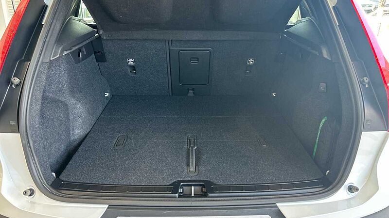 Volvo XC40 2.0 B3 PLUS DARK AUTO 163 5P