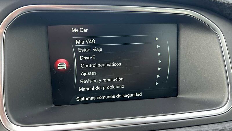 Volvo V40 Cross Country 1.6 D2 MOMENTUM DCT 115 5P