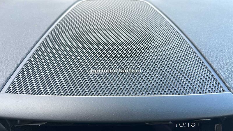 Volvo XC60 2.0 B4 P R-DESIGN AUTO 197 5P