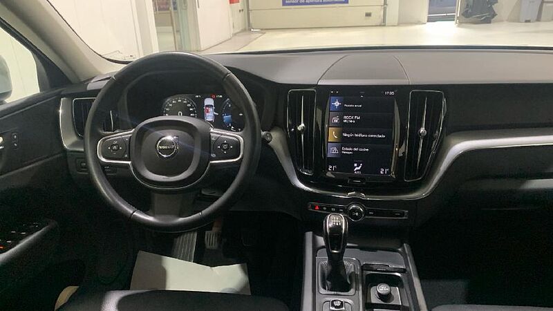 Volvo XC60 2.0 D3 MOMENTUM 150 5P