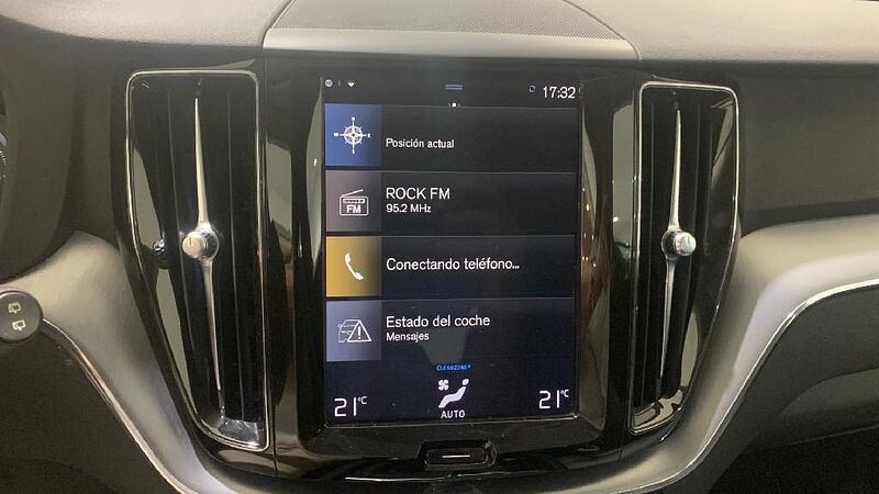 Volvo XC60 2.0 D3 MOMENTUM 150 5P