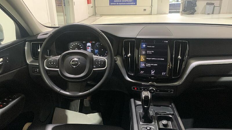 Volvo XC60 2.0 D3 MOMENTUM 150 5P