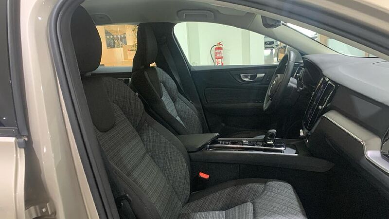 Volvo V60 Cross Country V60 Cross Country Core, B4 AWD Mild Hybrid, Diésel