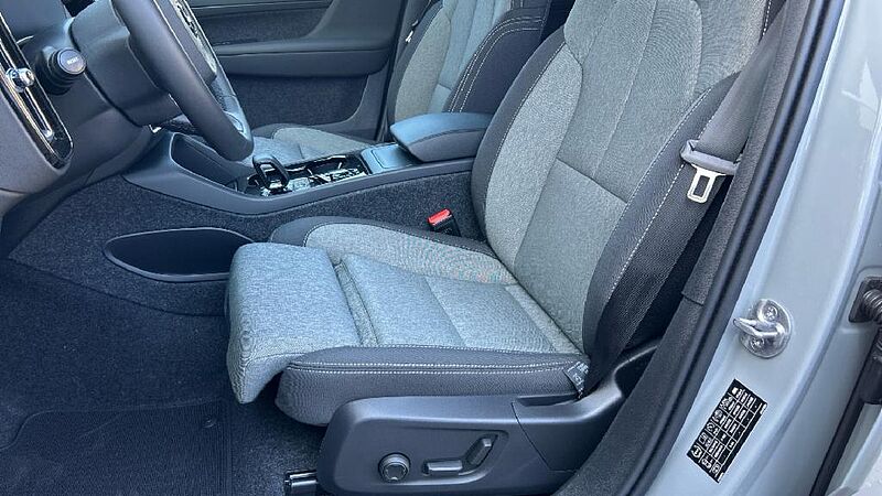 Volvo XC40 XC40 Plus, B3 Mild hybrid, Gasolina, Dark