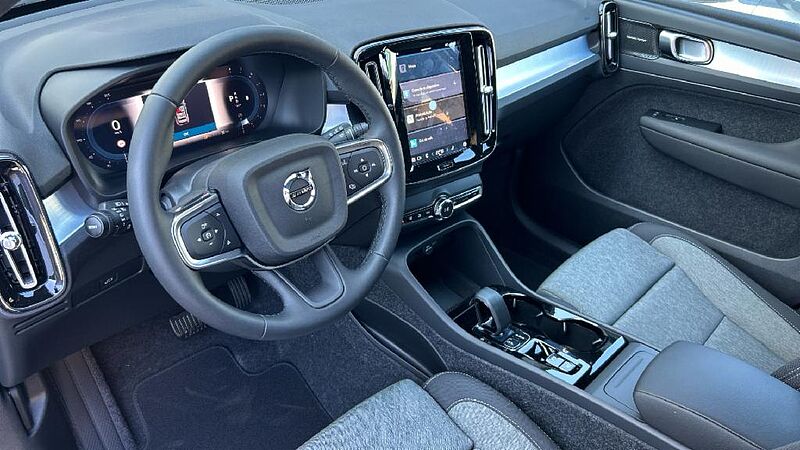 Volvo XC40 XC40 Plus, B3 Mild hybrid, Gasolina, Dark
