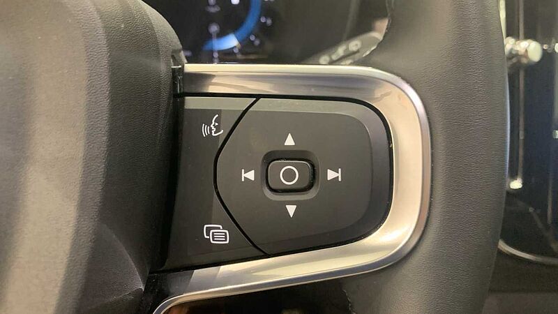 Volvo XC40 XC40 Core, B3 Mild hybrid, Gasolina