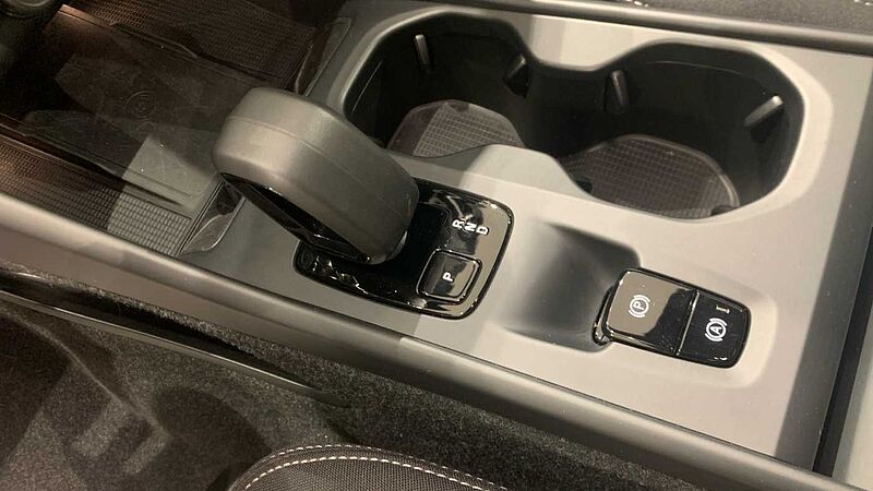 Volvo XC40 XC40 Core, B3 Mild hybrid, Gasolina