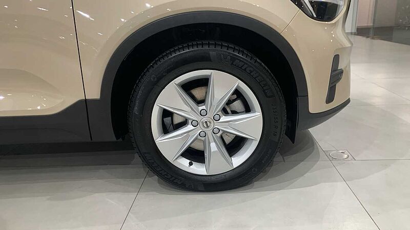 Volvo XC40 XC40 Core, B3 Mild hybrid, Gasolina