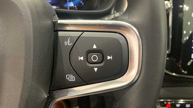 Volvo XC40 XC40 Core, B3 Mild hybrid, Gasolina