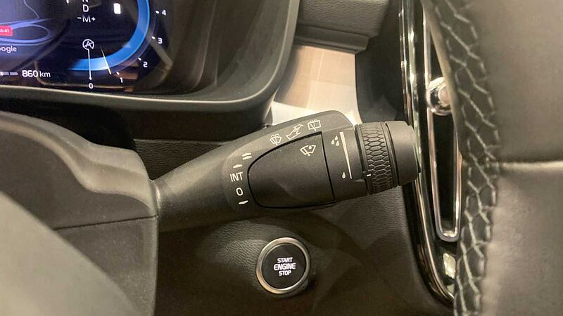 Volvo XC40 XC40 Core, B3 Mild hybrid, Gasolina